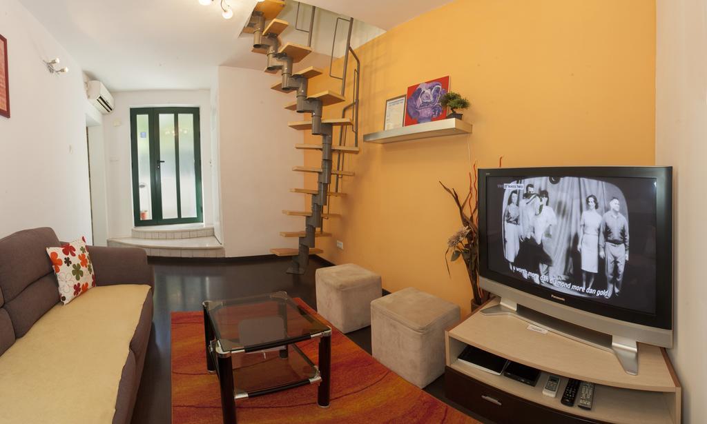 Apartment Welcome สปลิท ภายนอก รูปภาพ