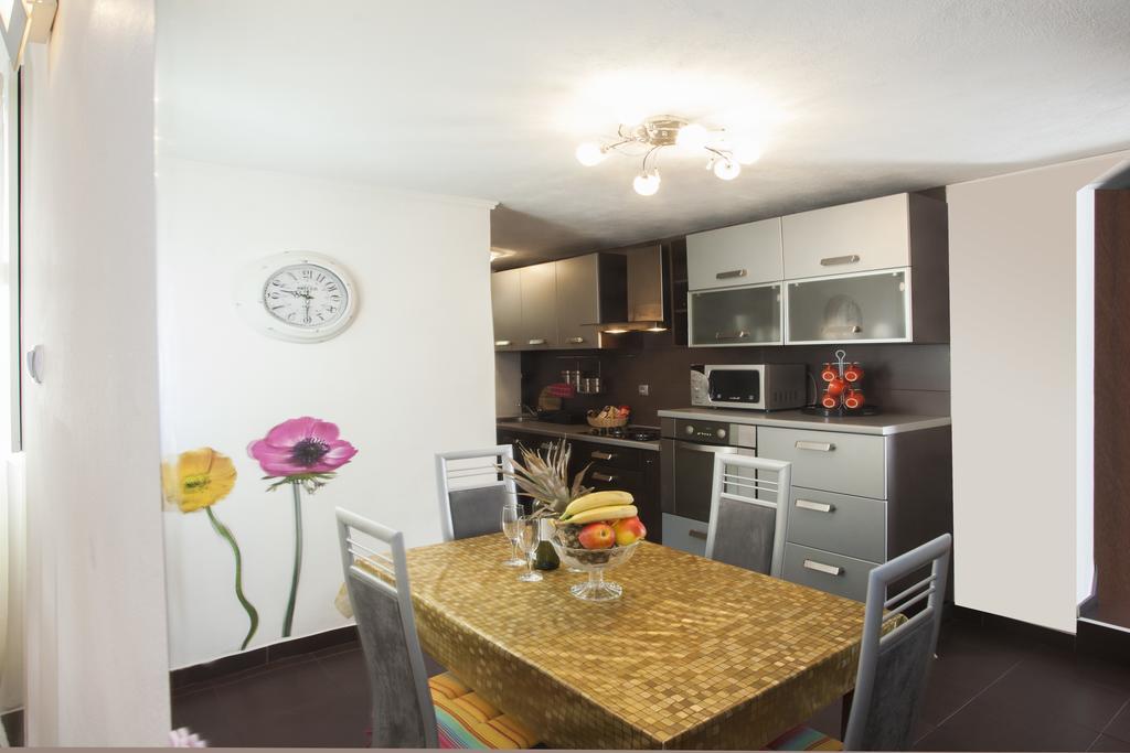 Apartment Welcome สปลิท ภายนอก รูปภาพ